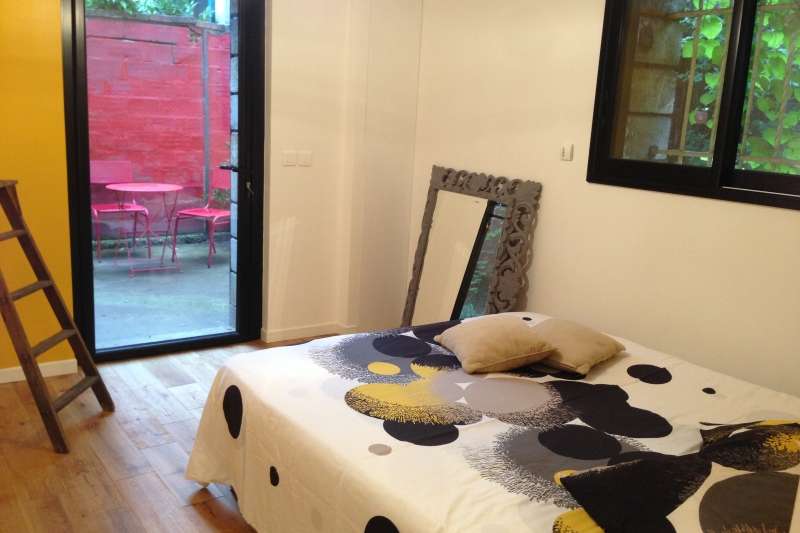Homestay Paris: Big modern room with WC/shower
