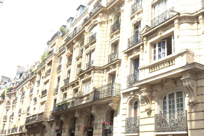 Homestay Paris: Room close to montmartre